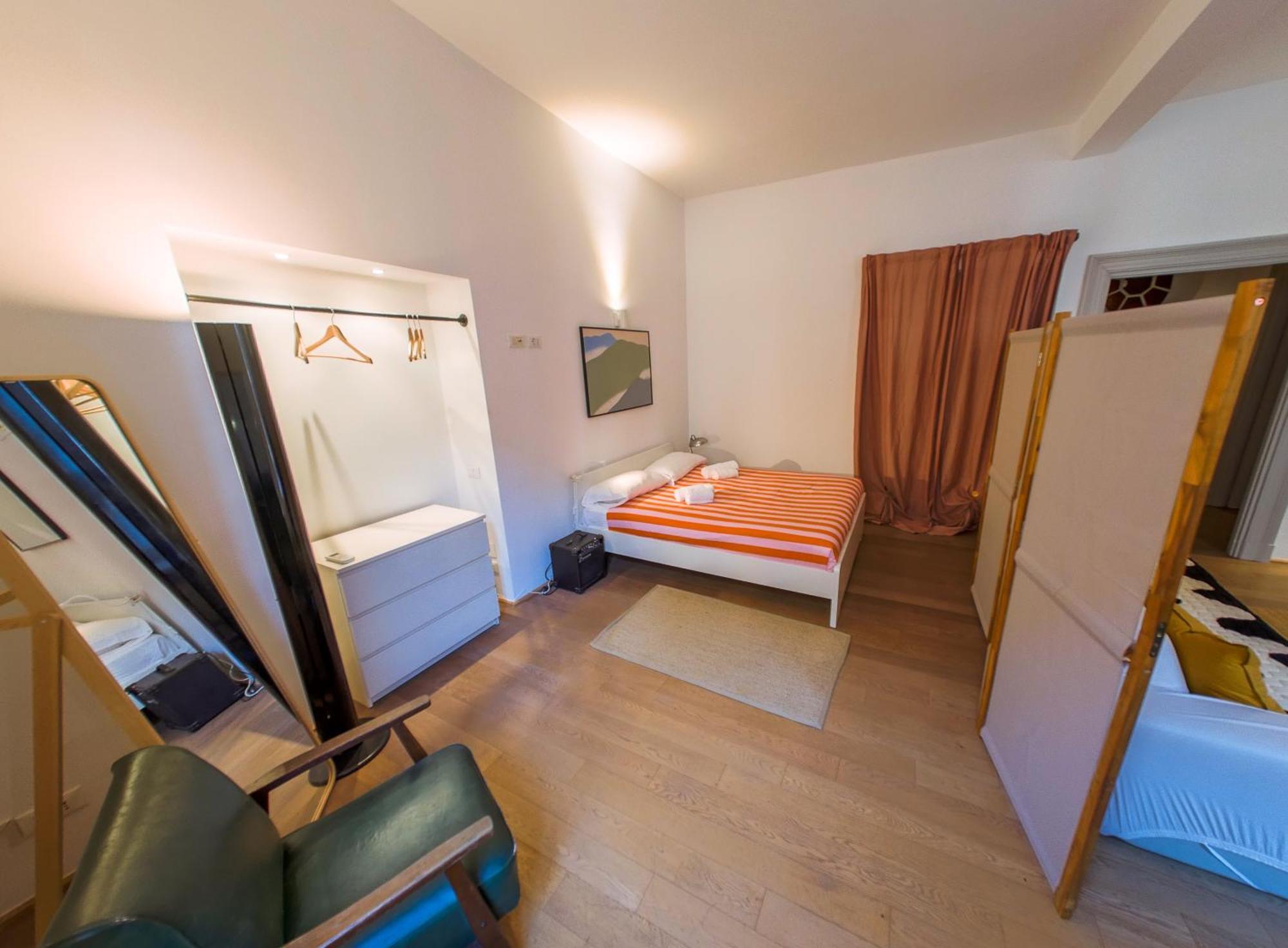 Apartment Pop In The Heart Of Trastevere 4 Guests *