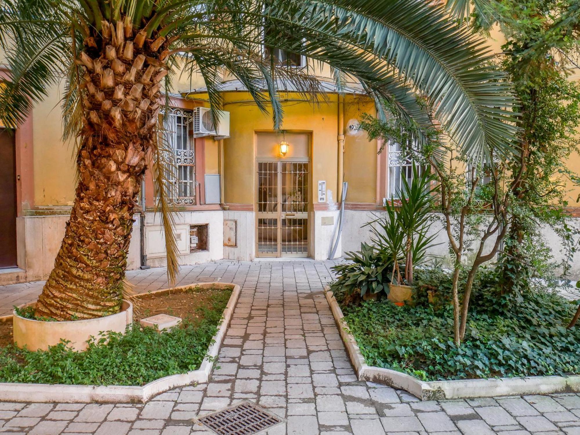 Apartment Pop In The Heart Of Trastevere 4 Guests