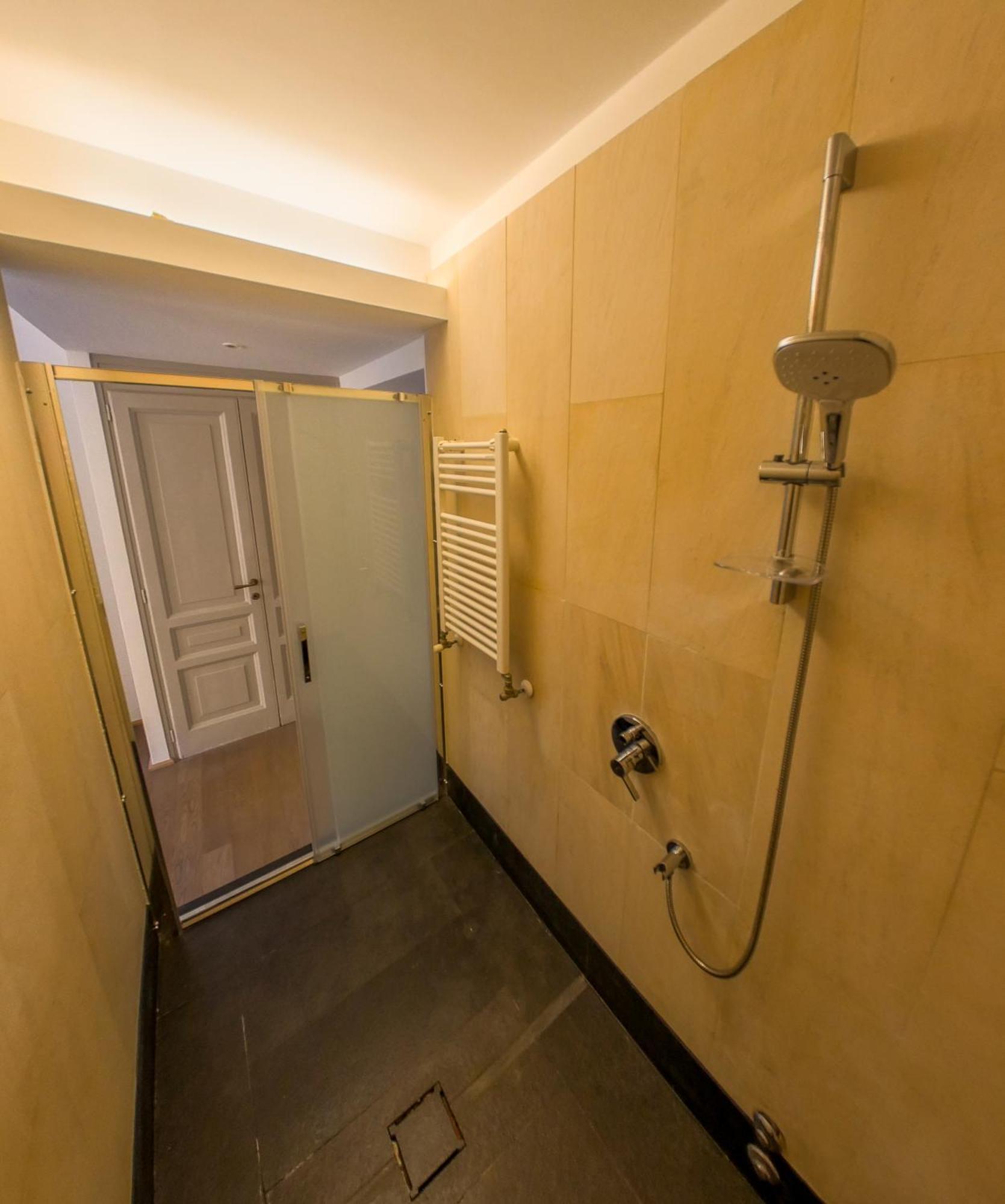 Apartment Pop In The Heart Of Trastevere 4 Guests *